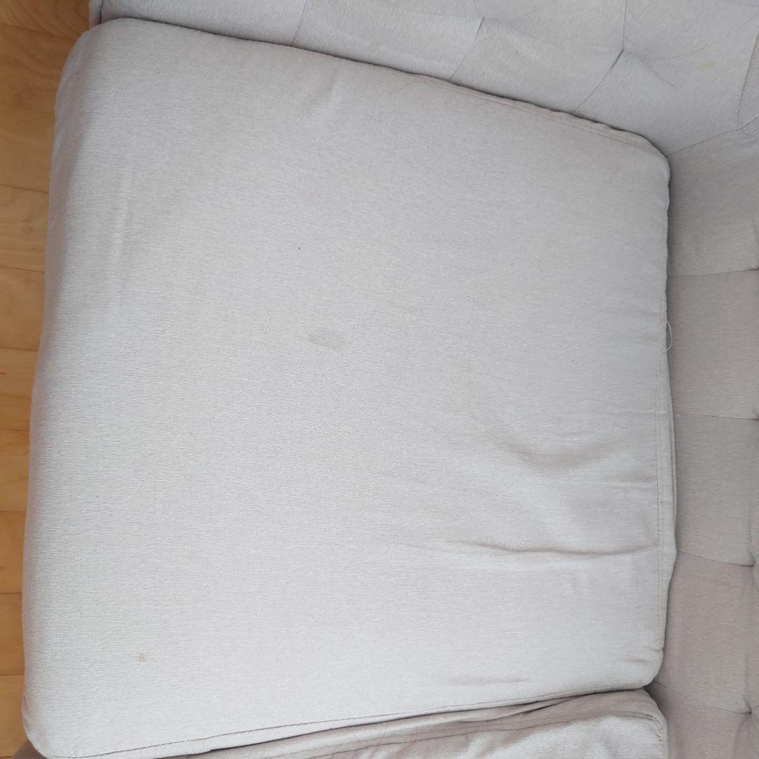 送料込☆中古ソファ・ライトグレー ボタンタッセルデザイン ソファ