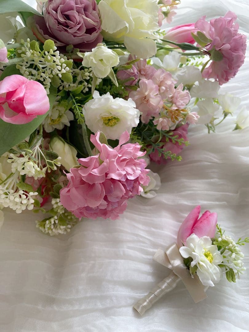 ウェディングブーケ　アーティフィシャルフラワー　ブーケチューリップブーケ
