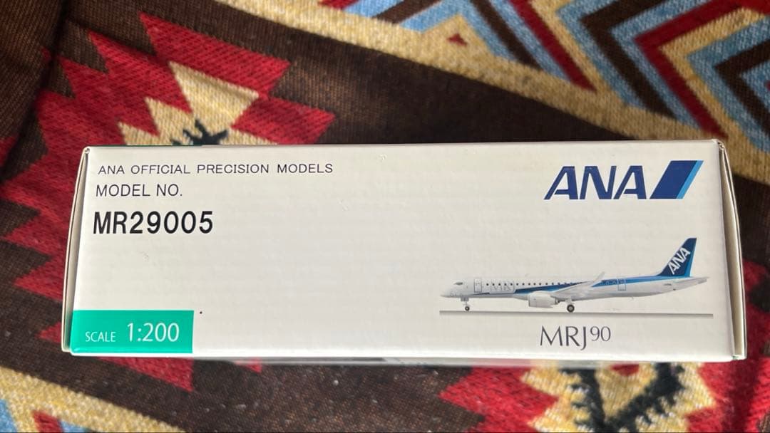 ANA MRJ90 スケール1:200 モデル(全日空商事) - メルカリ