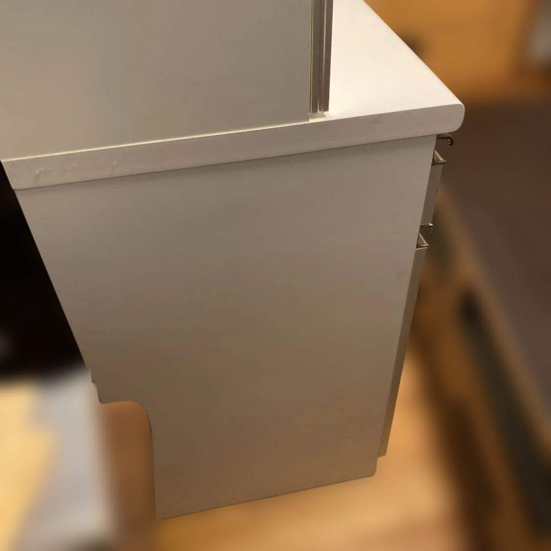 引き取りや近郊地域の方配達致します！ホワイト 食器棚 収納力抜群