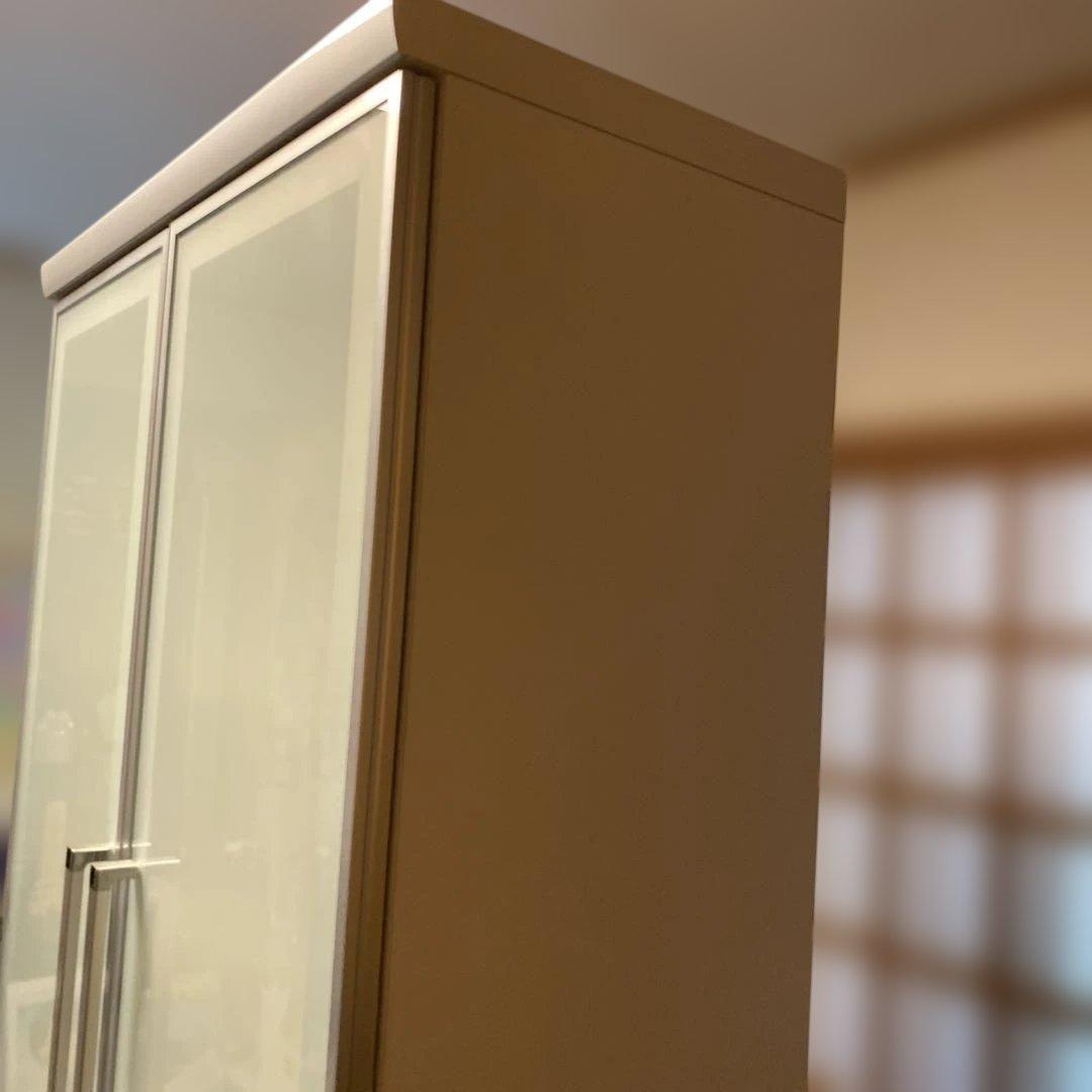 引き取りや近郊地域の方配達致します！ホワイト 食器棚 収納力抜群