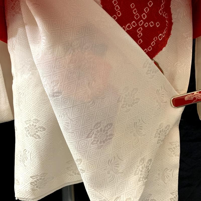 510ag31□七五三 三歳 女児 着物&被布 絞染め 総刺繍 梅 白□