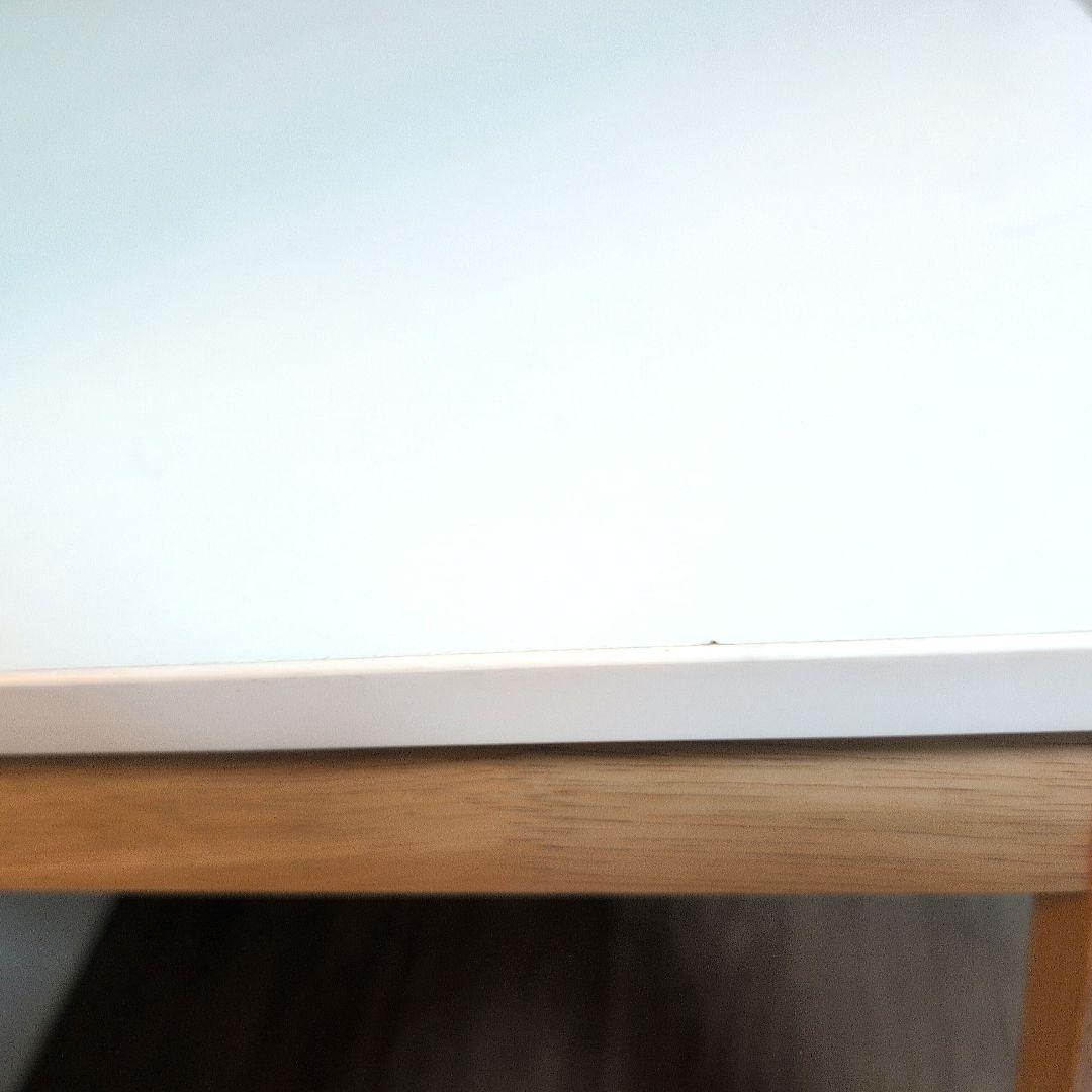 美品　ホワイト木製テーブル　70ｃｍ正方形