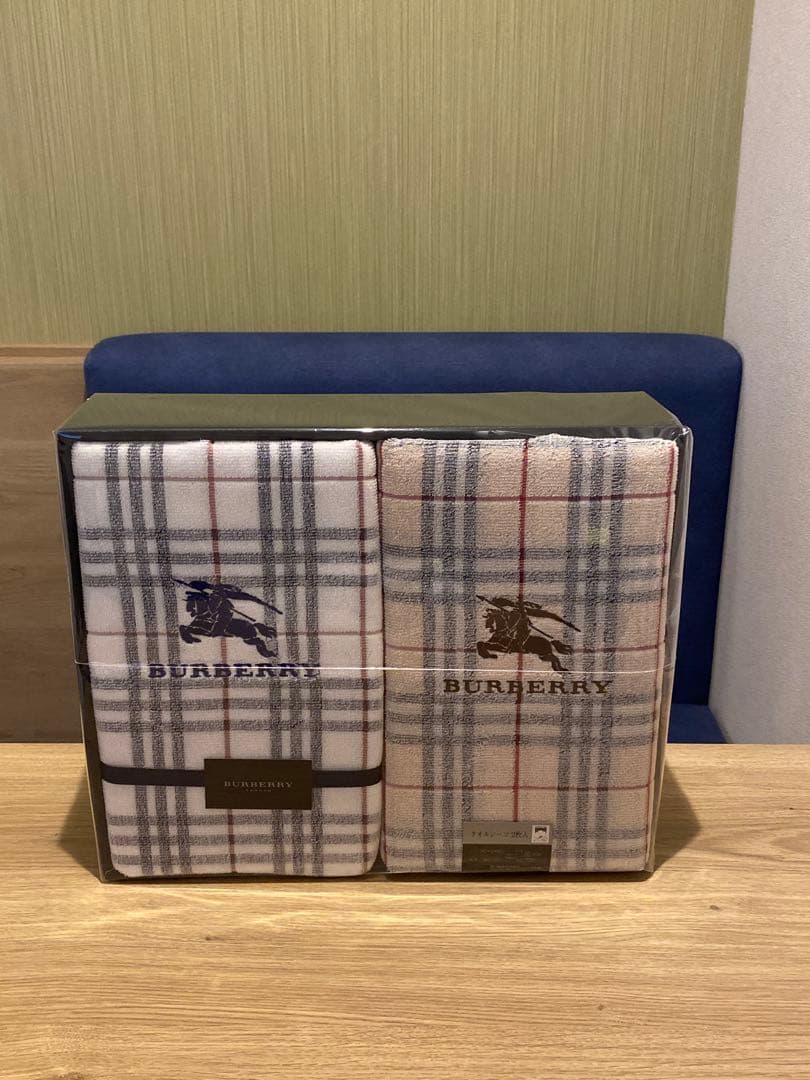 【未使用品箱付き】バーバリー　タオルシーツ2枚入りチェック柄　 西川産業ベージュ