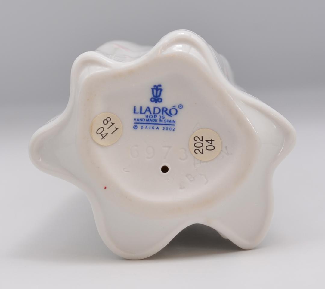 わが家のプリンセス　＃6973　★リヤドロ　スペイン　ポーセリン　光沢仕上げ