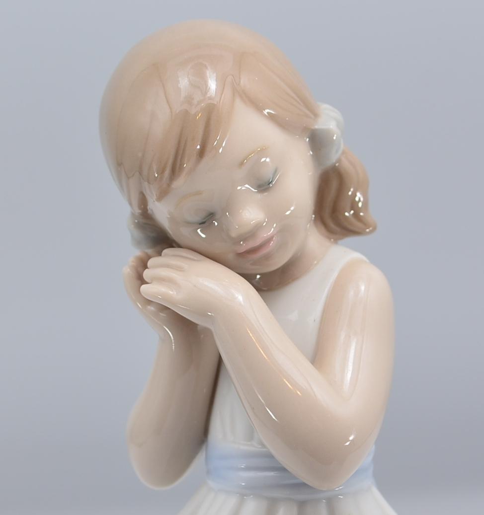 わが家のプリンセス　＃6973　★リヤドロ　スペイン　ポーセリン　光沢仕上げ