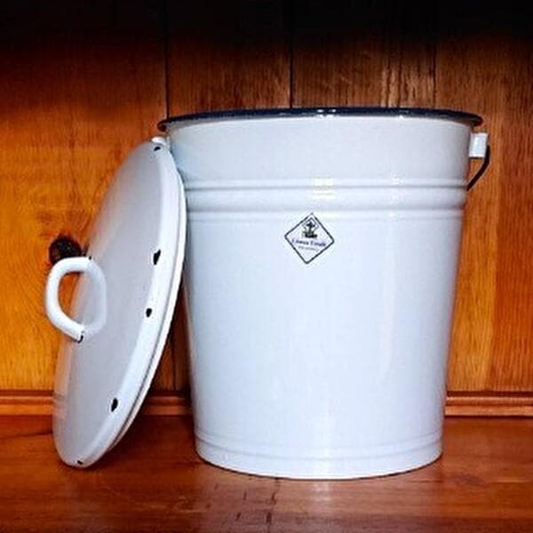 【ドイツ製】ホーロー　蓋付きバケツ