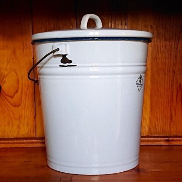【ドイツ製】ホーロー　蓋付きバケツ