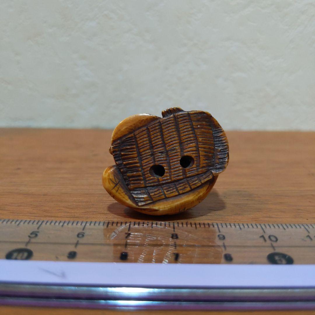 時代提げ物 人物根付 天然素材 【桶職人】高さ約2.7cm重さ約12ｇ