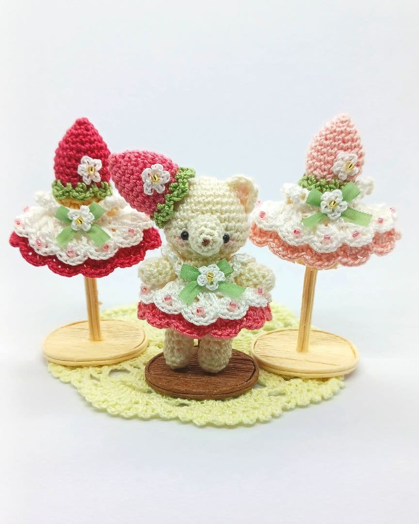 イチゴちゃん　イチゴちゃんミニ　ハンドメイドドール服