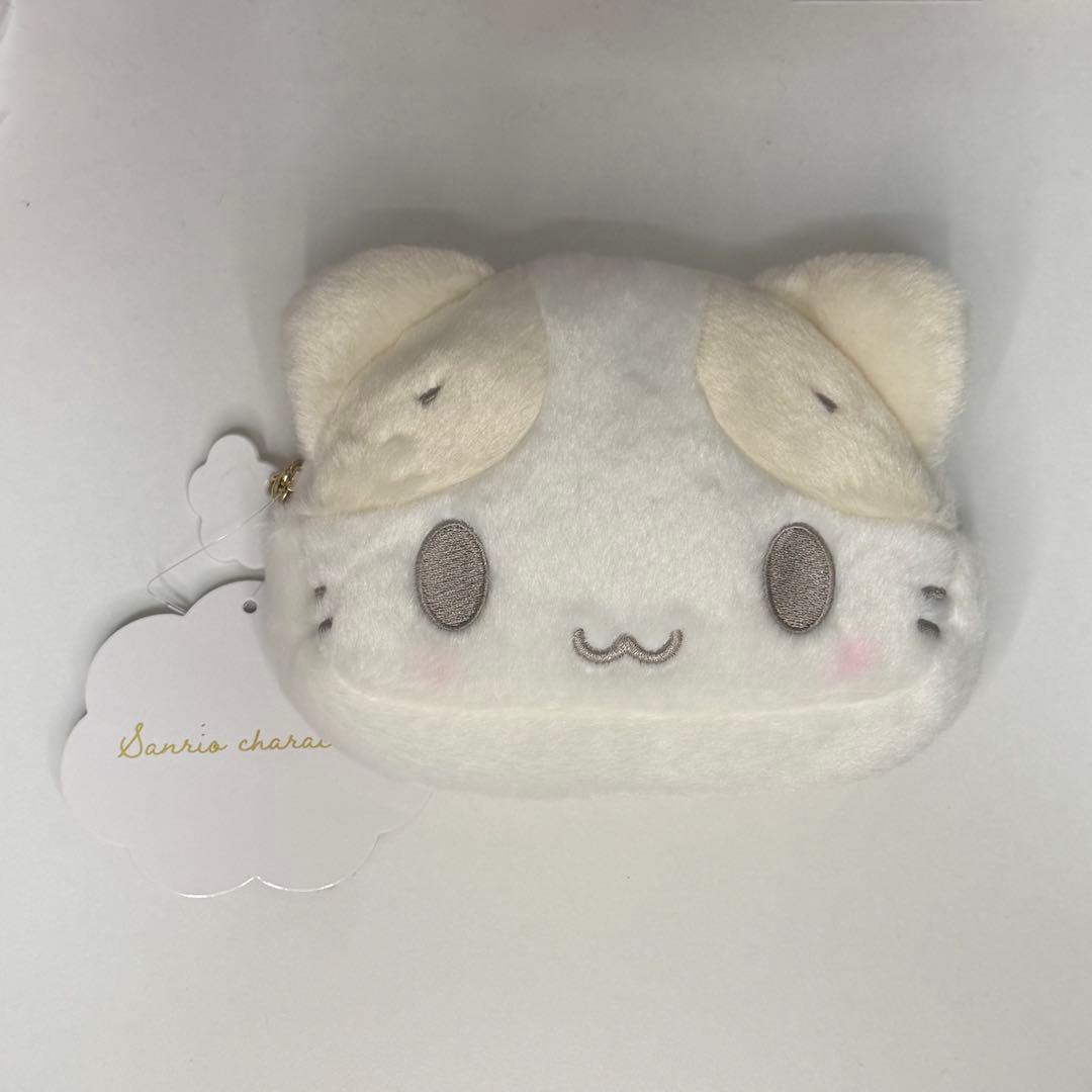 しろふわ雲でおひるねデザイン マシュマロみたいなふわふわにゃんこ