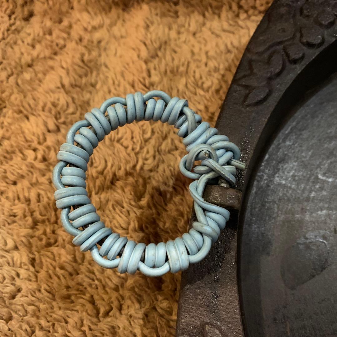 ヴィンテージ 花模様の金属製四角 鉄鍋 - メルカリ