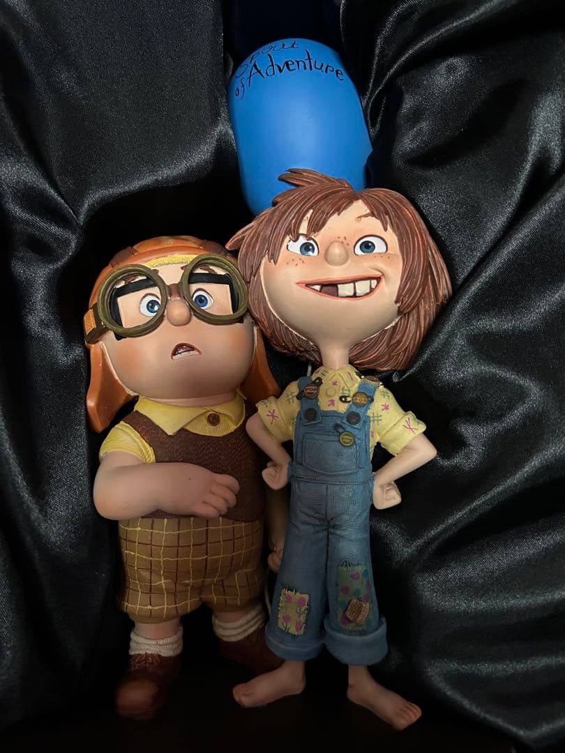 カールじいさんの空飛ぶ家 カール エリー 幼少期 フィギュア レア