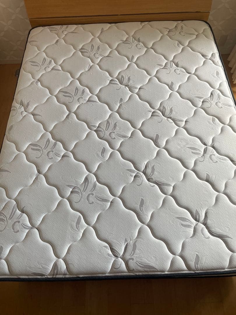 クイーンサイズ　マットレス