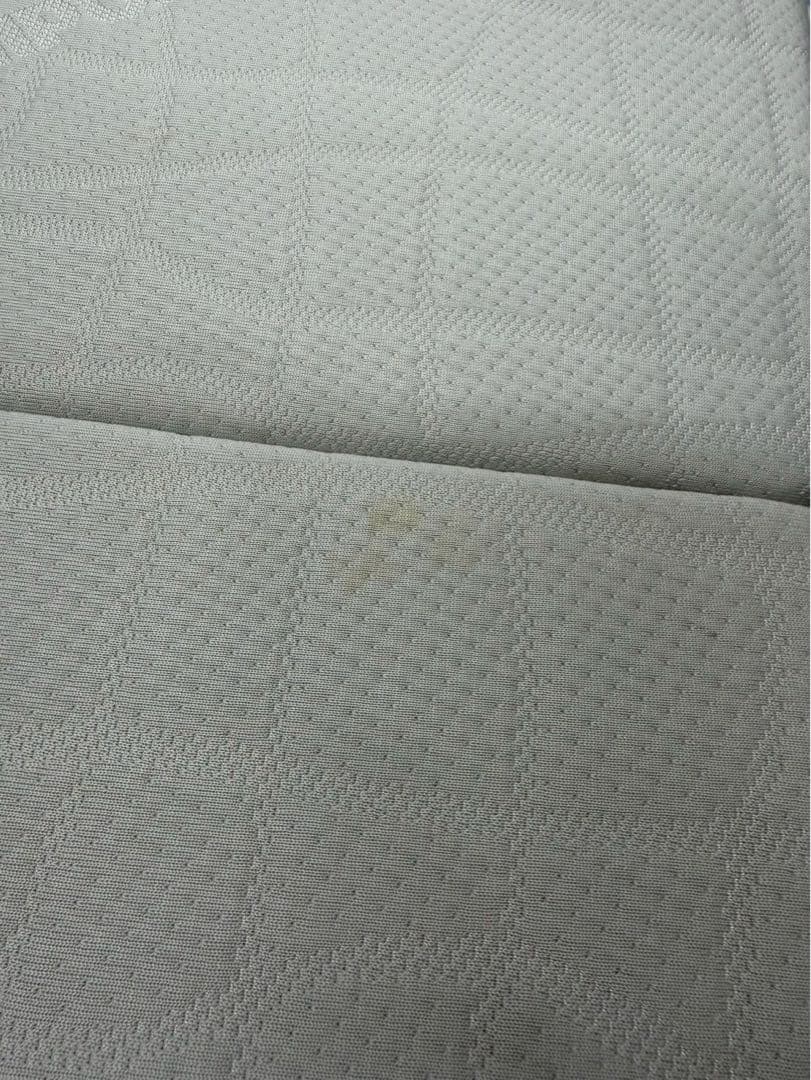 【美品】TEMPURテンピュール　低反発三つ折りマットレス　フトンデラックス