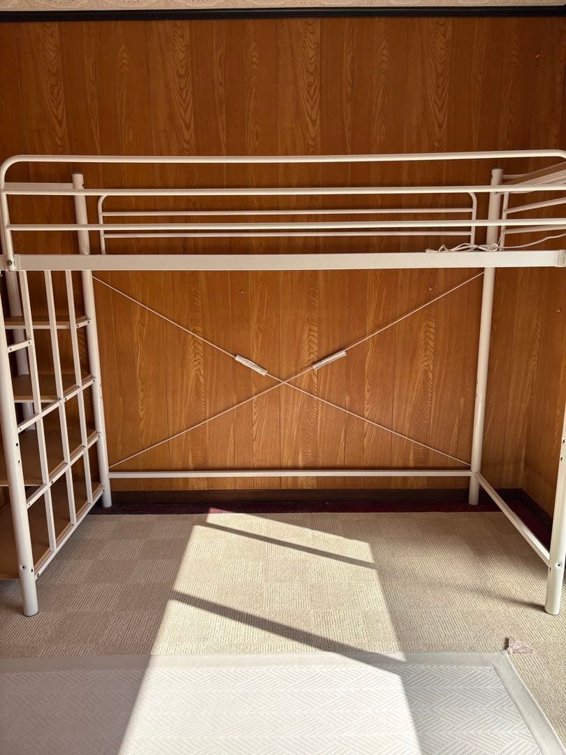 【大分県】引き取り限定　ホワイト ロフトベッド 階段付き