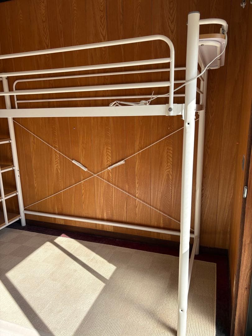 【大分県】引き取り限定　ホワイト ロフトベッド 階段付き