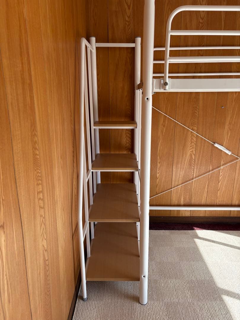 【大分県】引き取り限定　ホワイト ロフトベッド 階段付き