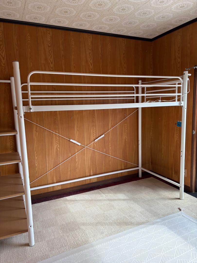 【大分県】引き取り限定　ホワイト ロフトベッド 階段付き