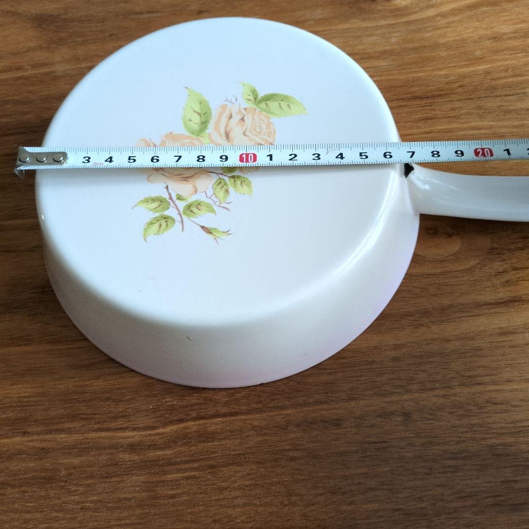 イマン ダイアナローズ ホーローフライパン