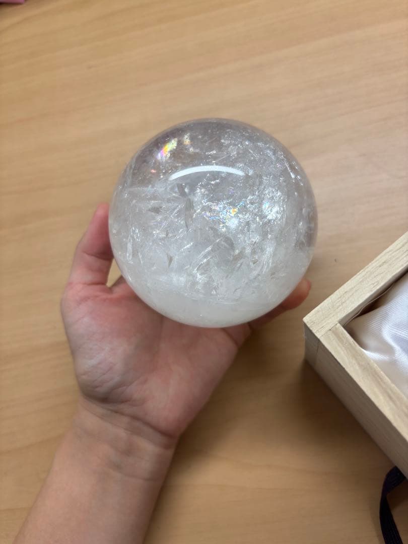 ヒマラヤ水晶　丸玉　原石　桐箱付き