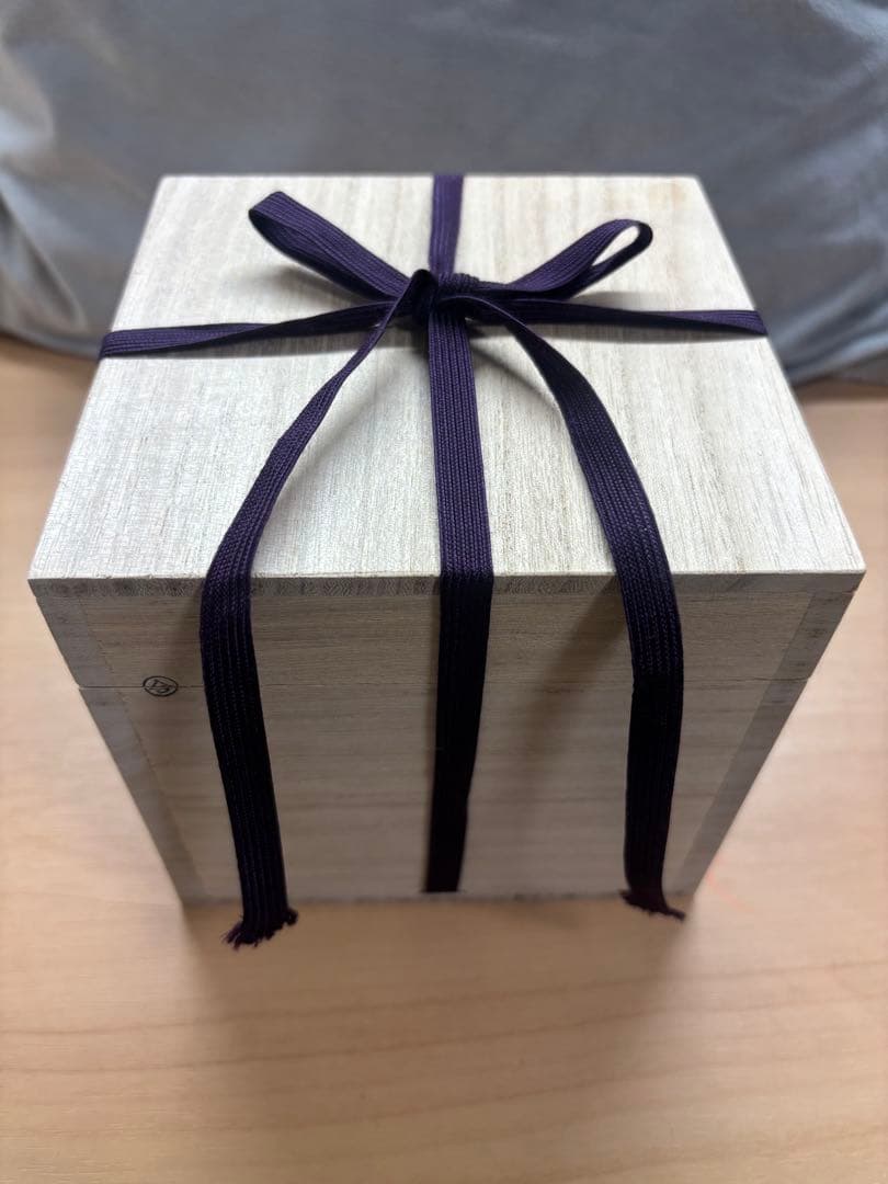 ヒマラヤ水晶　丸玉　原石　桐箱付き