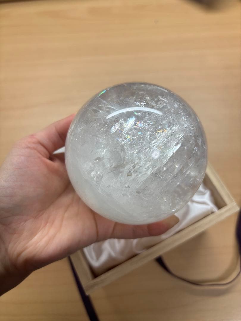 ヒマラヤ水晶　丸玉　原石　桐箱付き