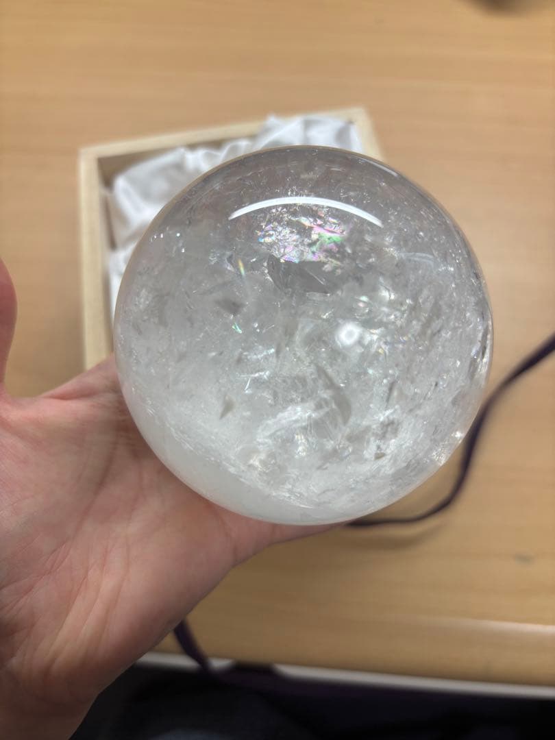 ヒマラヤ水晶　丸玉　原石　桐箱付き