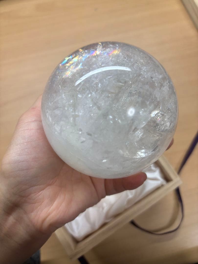 ヒマラヤ水晶　丸玉　原石　桐箱付き