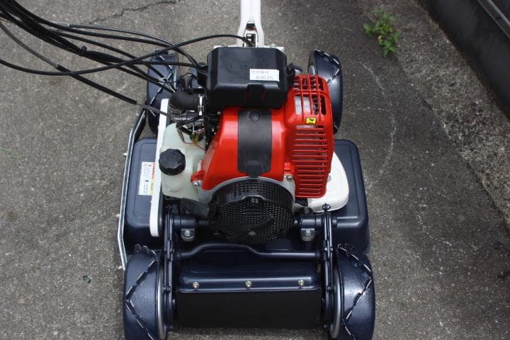 草刈機　オーレック　スパイダーモアー　共立　AZ852F　4WD　斜面刈