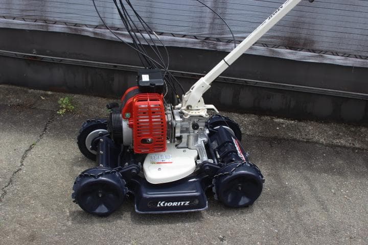 草刈機　オーレック　スパイダーモアー　共立　AZ852F　4WD　斜面刈