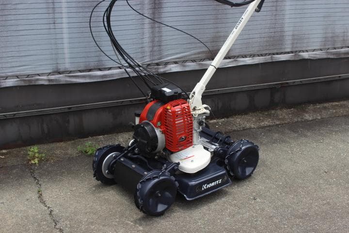 草刈機　オーレック　スパイダーモアー　共立　AZ852F　4WD　斜面刈