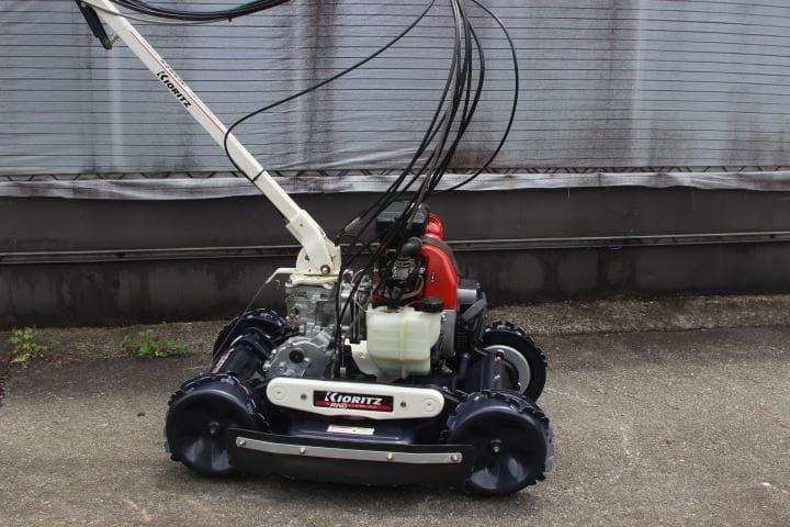 草刈機　オーレック　スパイダーモアー　共立　AZ852F　4WD　斜面刈