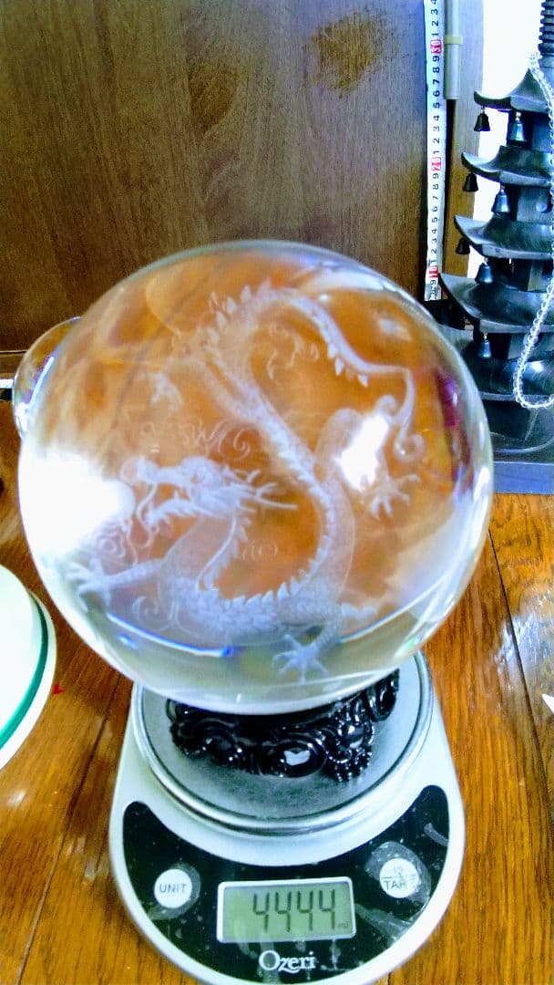 超綺麗&超豪華.巨大.龍入り水晶玉の置物.直径15センチ位..最高級台座