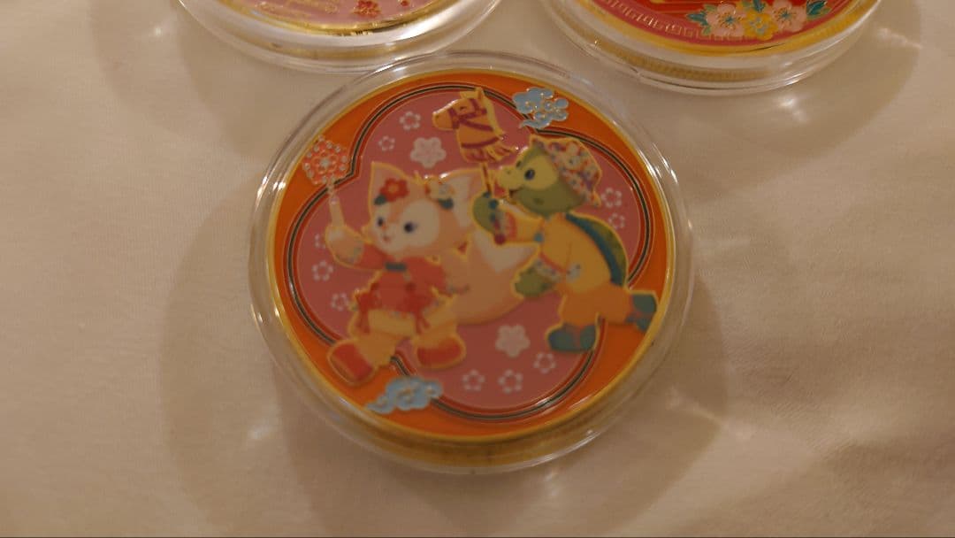 香港ディズニーメダル 2026春節ver. 3枚セット - メルカリ