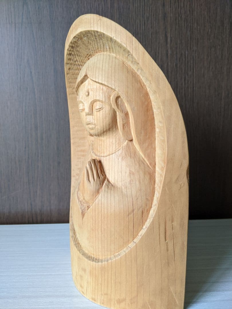 平和観音さま　　4月から値上げです。作品番号 C−4　　彫刻家　岩村一博