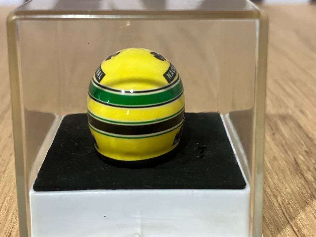セナ　94年　ミニヘルメット　J.F.CREATIONS 1/12 ロスマンズ