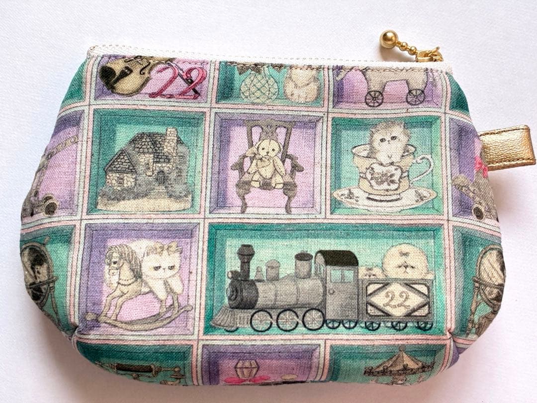 ハンドメイドポーチ ユキエモン ニャンニャンファブリック ふっくら