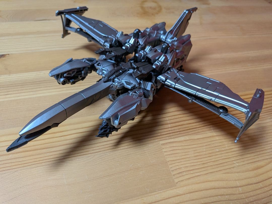 トランスフォーマー スタジオシリーズ　メガトロン　一作目