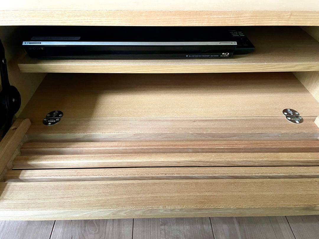 unico 木製 テレビ台 スリットデザイン 引戸付き 約幅150cm