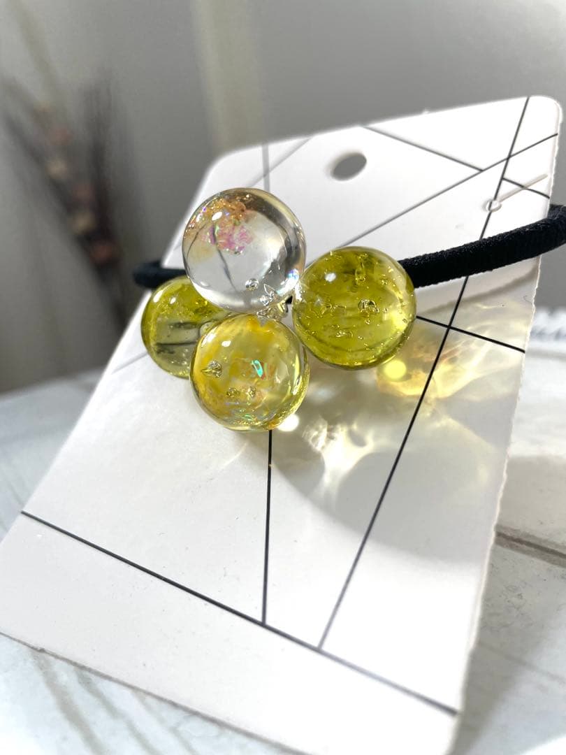 冬の澄みきった青空　レジンヘアゴム