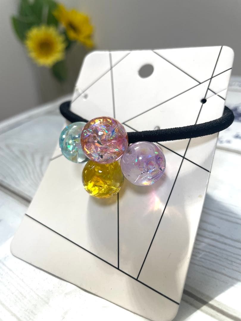 冬の澄みきった青空　レジンヘアゴム