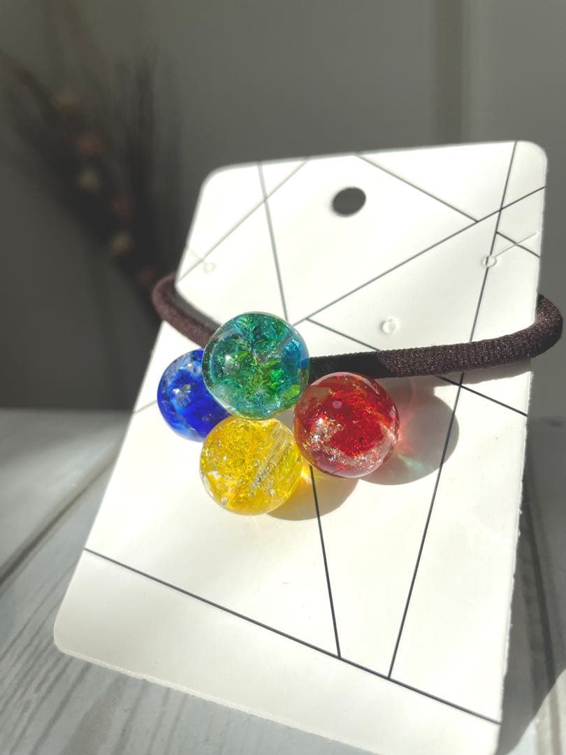 冬の澄みきった青空　レジンヘアゴム