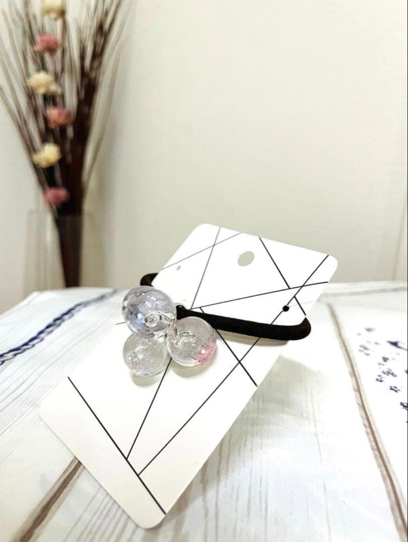 冬の澄みきった青空　レジンヘアゴム