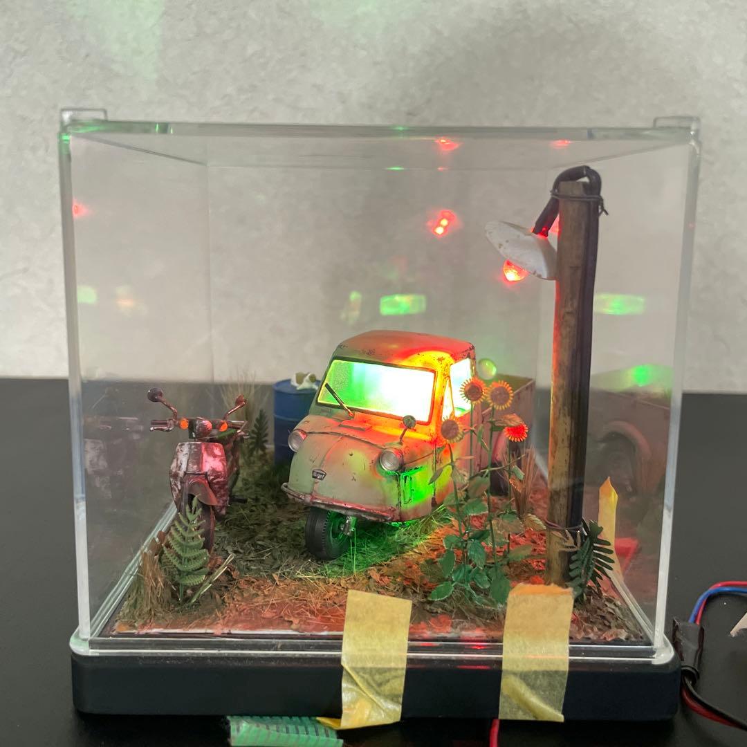 草ヒロ ジオラマ ダイハツ ミゼット 錆加工 昭和レトロ ミニカー