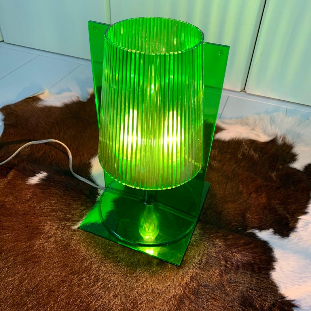 ブランドファニチャー！イタリア製 Kartell テーブルランプ 照明 ライト