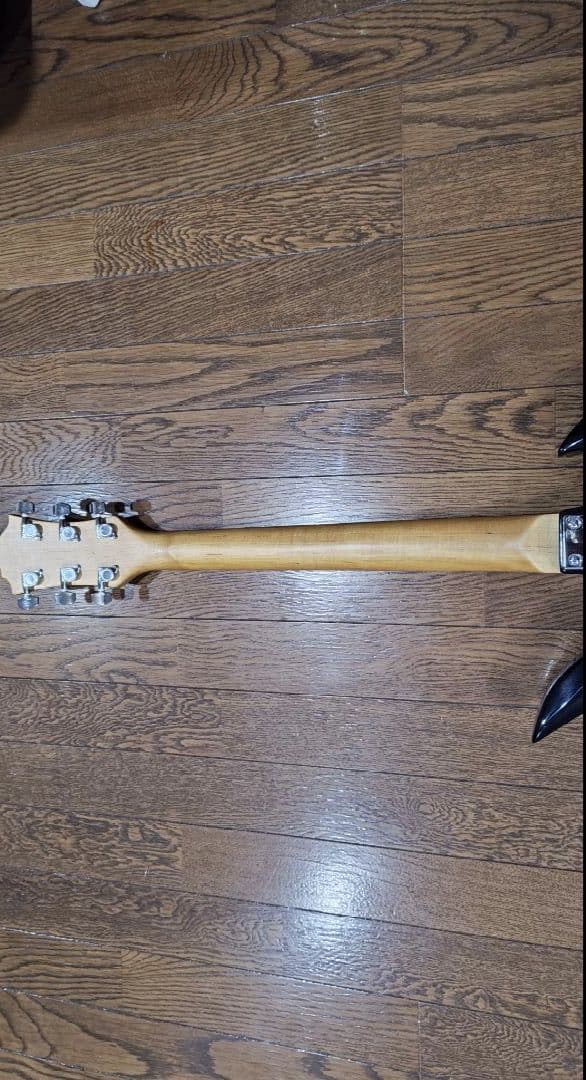 モッキンバードタイプ　エレキギター