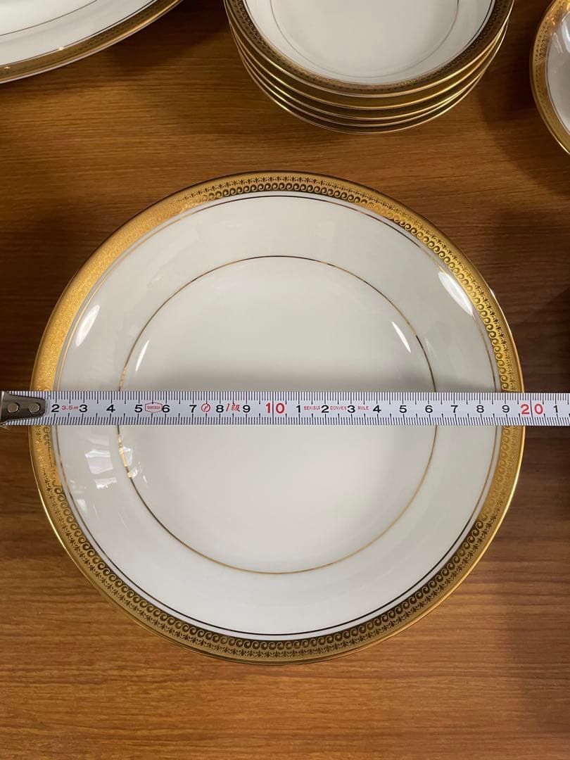 ノリタケ BALMORALバルモラル4019 金彩ディナーセット36ピース