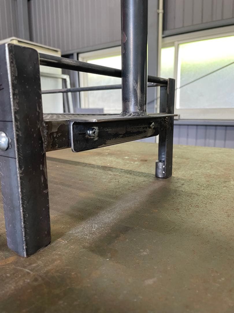 塗装前完成品　1台のみ　アイアン植物棚　ミニ植物棚　特別細めエキスパンドメタル