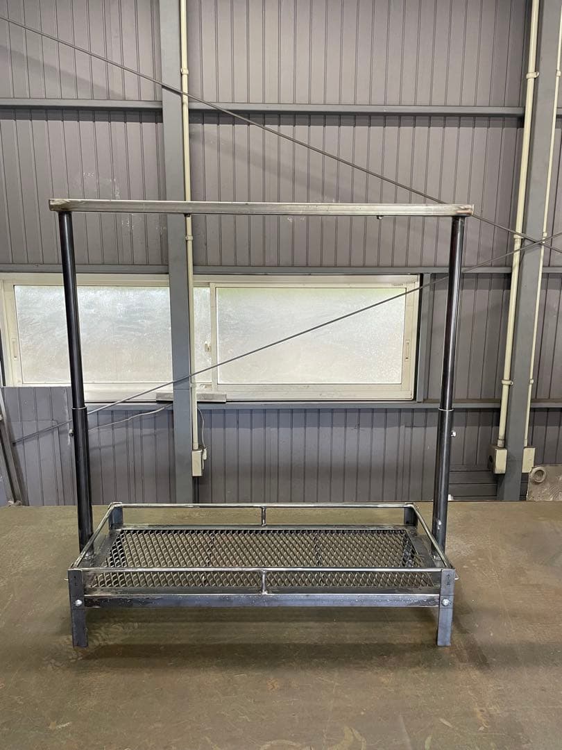 塗装前完成品　1台のみ　アイアン植物棚　ミニ植物棚　特別細めエキスパンドメタル